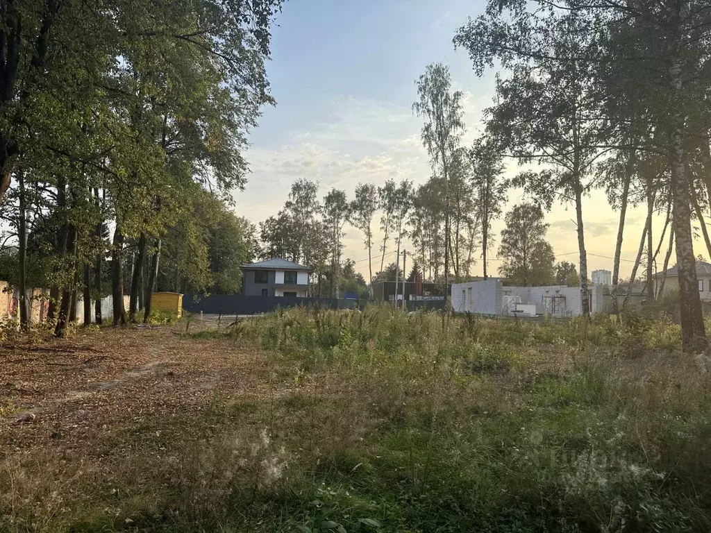 Участок в Московская область, Сергиево-Посадский городской округ, д. ... - Фото 1