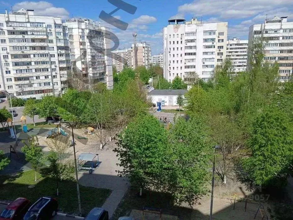 2-к кв. Белгородская область, Белгород ул. Щорса, 57 (80.0 м) - Фото 0
