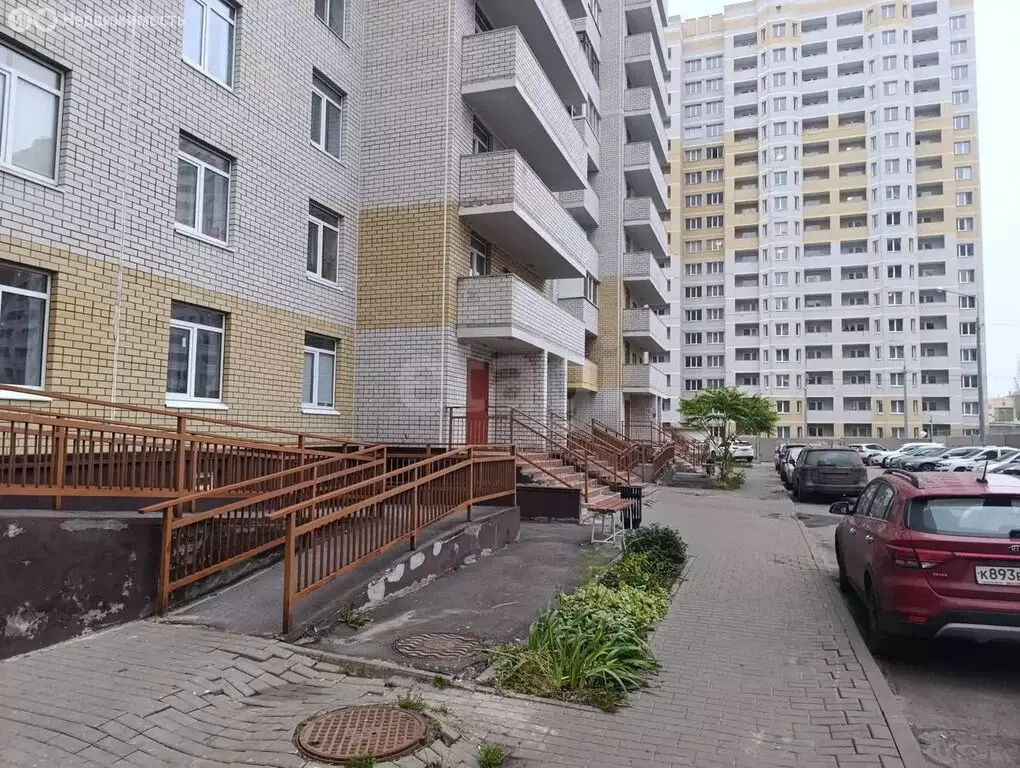 4-комнатная квартира: Воронеж, улица Грамши, 82 (94.5 м) - Фото 1
