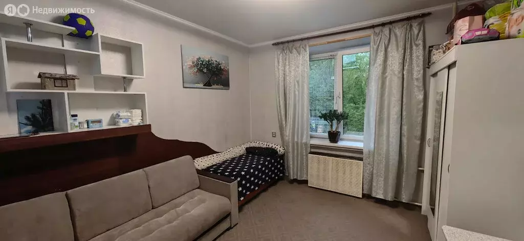 1к в 4-комнатной квартире (13.6 м) - Фото 0