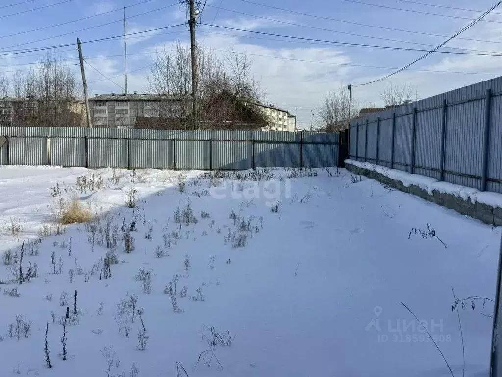Участок в Иркутская область, Ангарск Кирова мкр, ул. Кропоткина, 62 ... - Фото 0