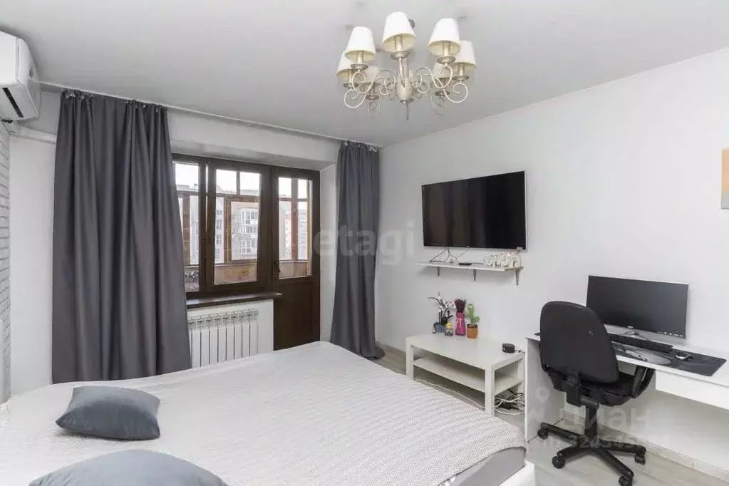 2-к кв. Тюменская область, Тюмень 6-й мкр, проезд 9 Мая, 7к1 (66.0 м) - Фото 0