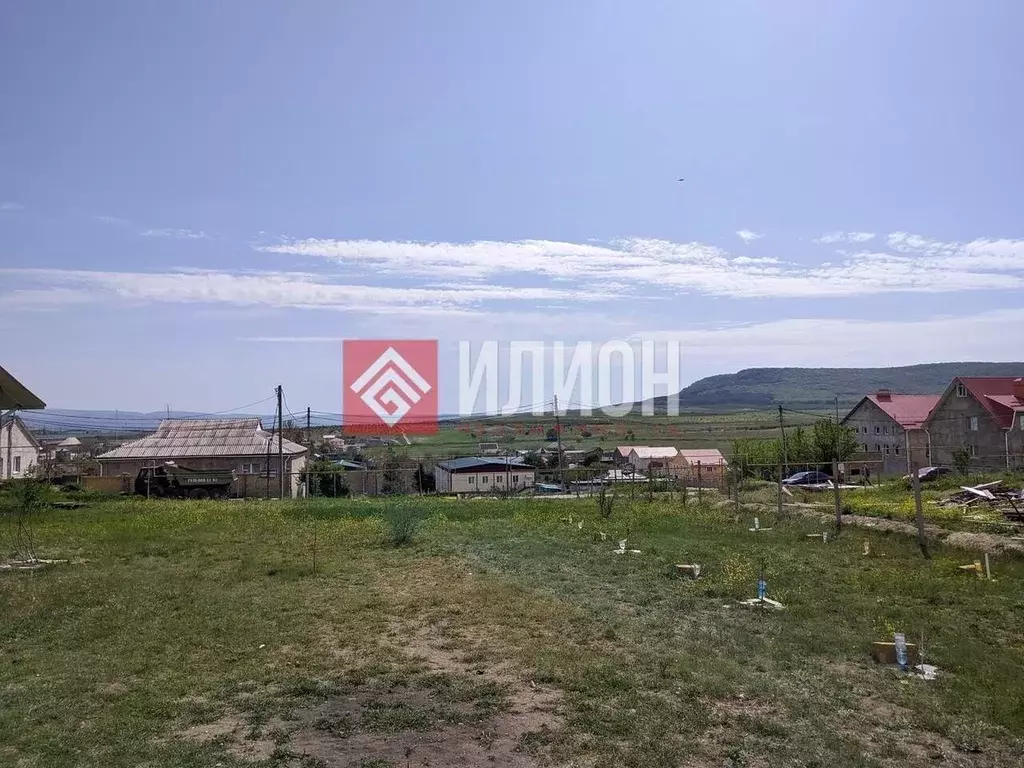 Участок в Крым, Бахчисарайский район, с. Железнодорожное ул. Школьная ... - Фото 1