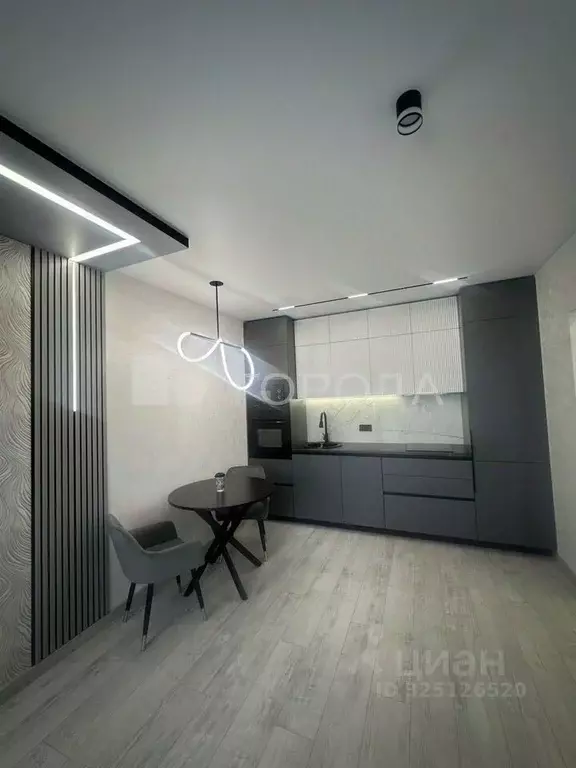 2-к кв. Алтайский край, Барнаул ул. Имени В.Т. Христенко, 3 (38.9 м) - Фото 1