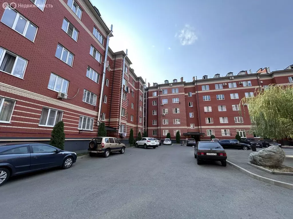 3-комнатная квартира: Владикавказ, улица Астана Кесаева, 44Г (80 м) - Фото 1