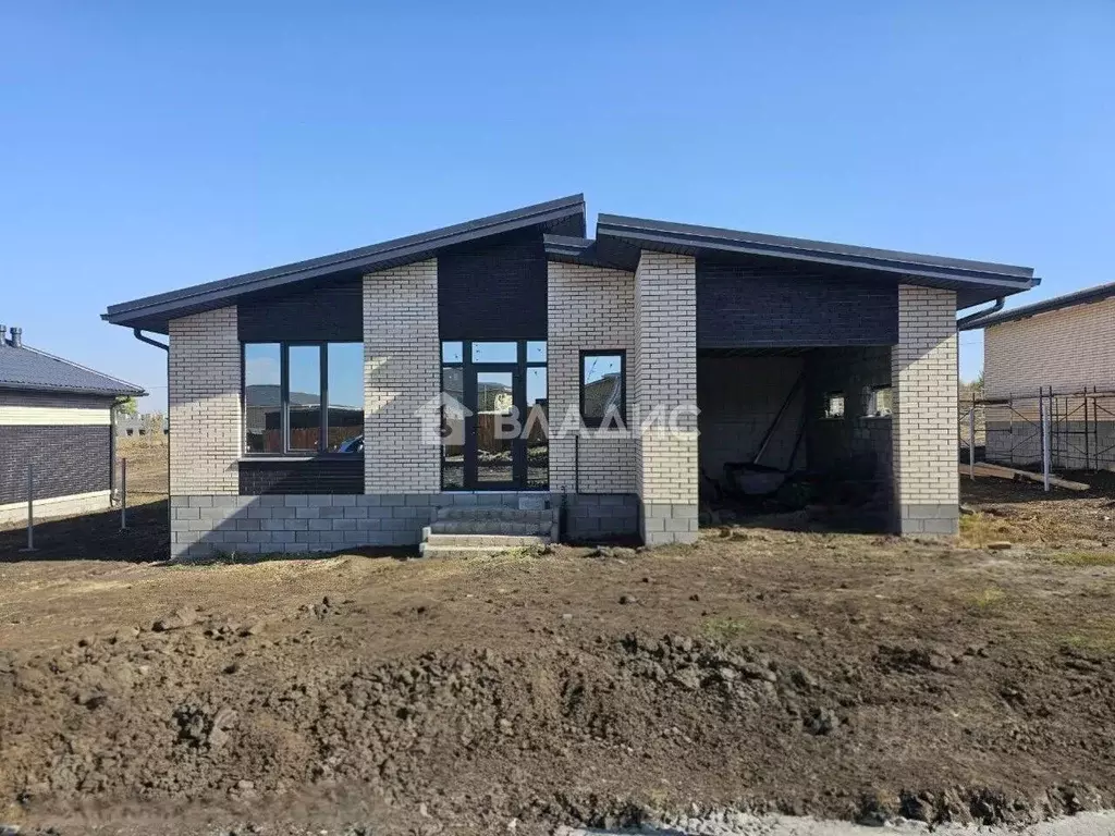 Дом в Белгородская область, Белгородский район, Дубовское с/пос, пос. ... - Фото 1