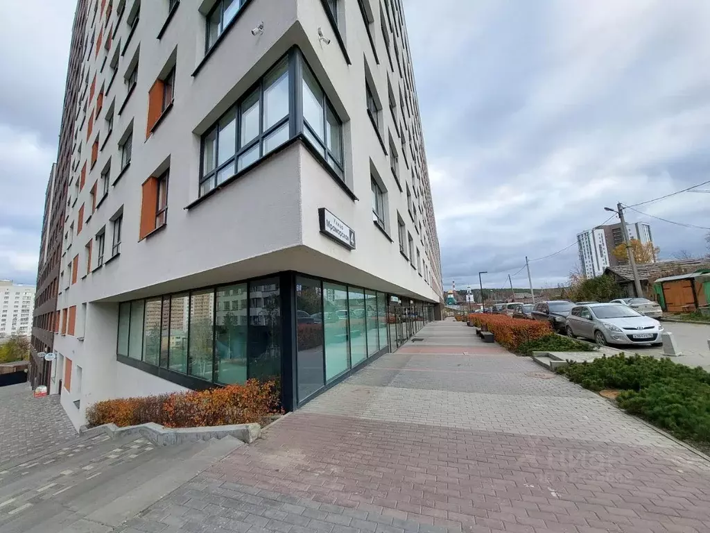 2-к кв. Свердловская область, Екатеринбург ул. Мраморская, 4 (56.1 м) - Фото 1