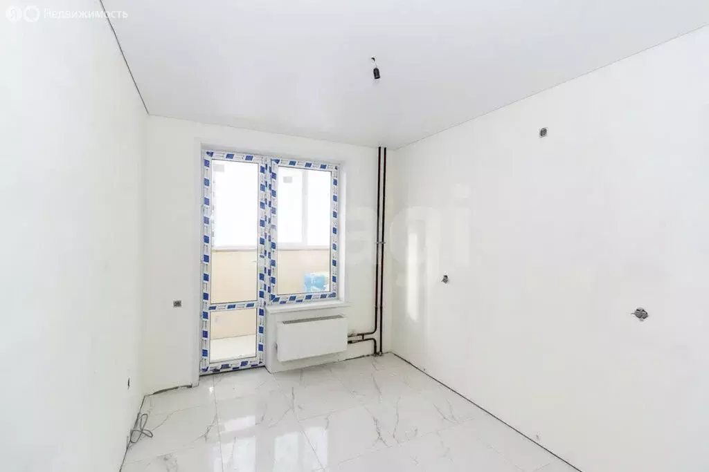 1-комнатная квартира: Тюмень, улица Фармана Салманова, 8 (35.6 м) - Фото 2