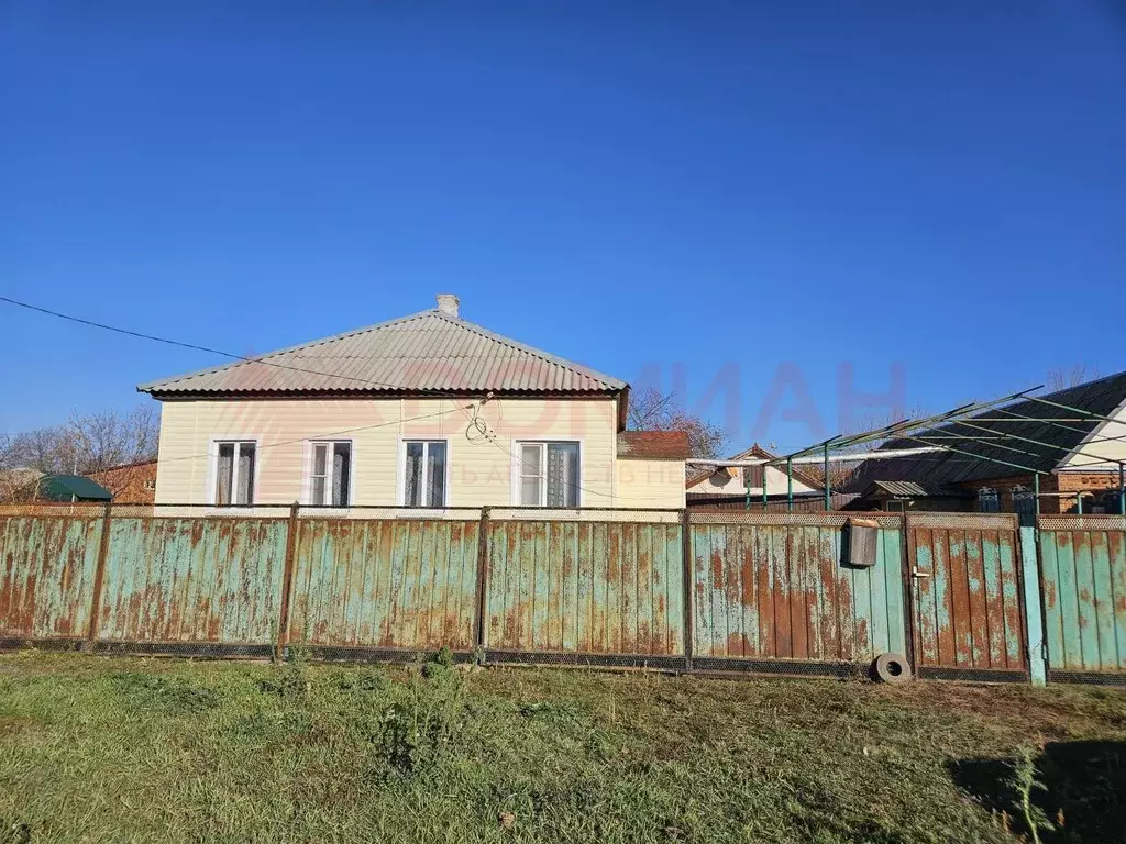 Дом в Ростовская область, Родионово-Несветайская сл. ул. Гагарина, 9 ... - Фото 1