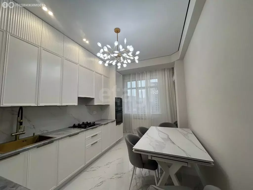 3-комнатная квартира: Каспийск, улица Зейнудина Батманова, 24 (101 м) - Фото 2