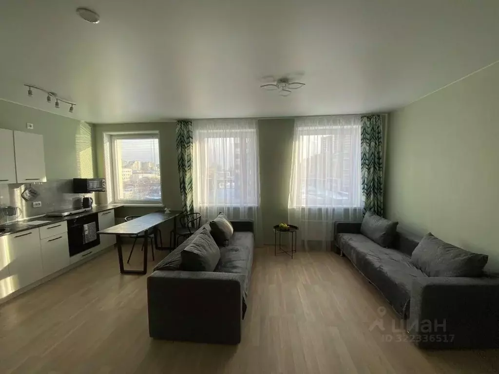 Студия Свердловская область, Екатеринбург ул. Азина, 25 (35.2 м) - Фото 1