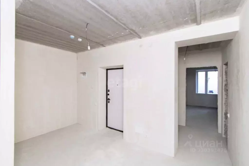 2-к кв. Тюменская область, Тюмень ул. Республики, 204к12 (66.0 м) - Фото 1