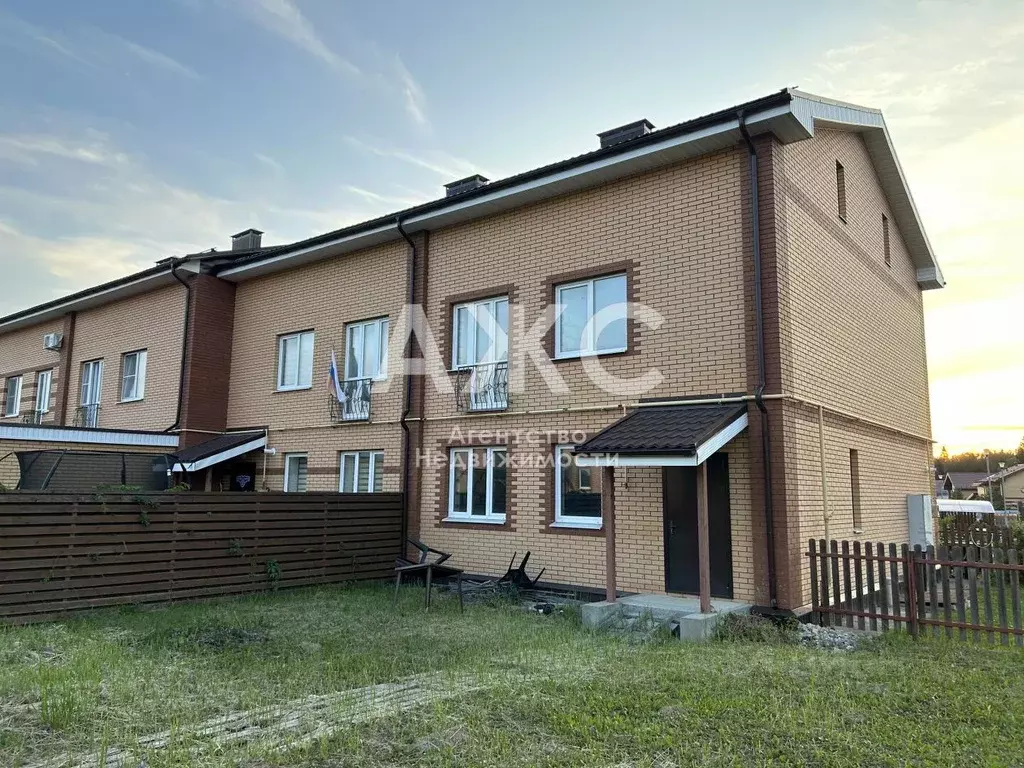 Таунхаус в Калужская область, Обнинск ул. Заречная, 12/2 (58 м) - Фото 1
