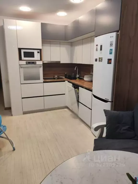 2-к кв. Челябинская область, Челябинск Каслинская ул., 101а (60.0 м) - Фото 1