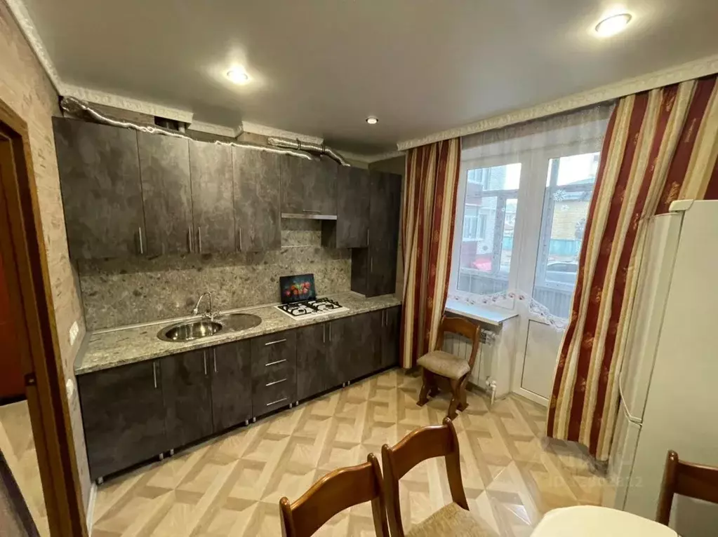 2-к кв. Карачаево-Черкесия, Черкесск ул. Космонавтов, 100А/1 (70.0 м) - Фото 0