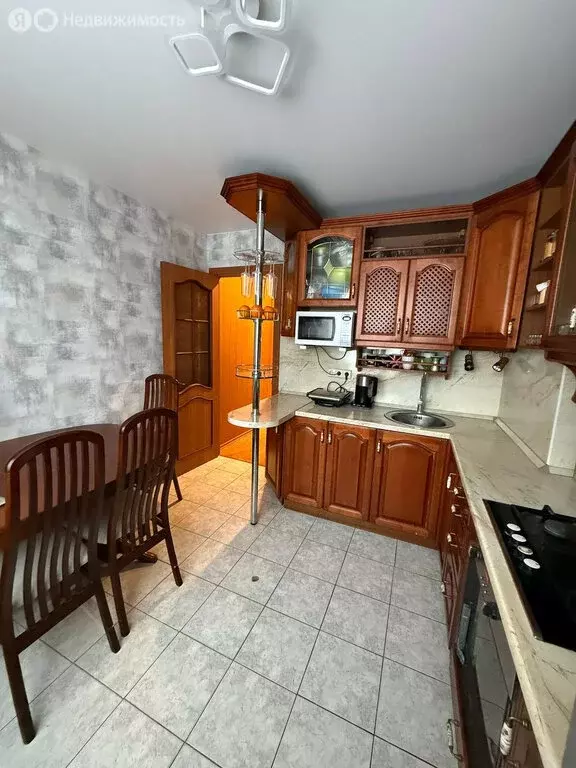 3-комнатная квартира: посёлок городского типа Калининец, 246 (62 м) - Фото 1