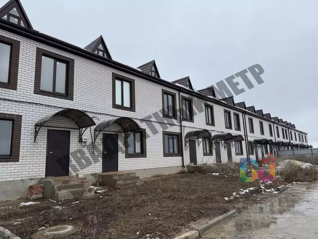 Таунхаус в Калмыкия, Элиста ул. Эрмелинская, 1 (83 м) - Фото 1