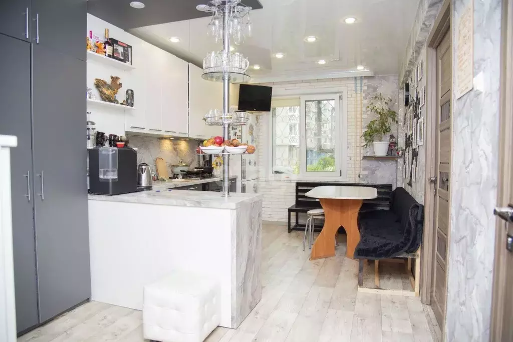 3-к кв. Иркутская область, Ангарск 33-й мкр, 10 (70.0 м) - Фото 1