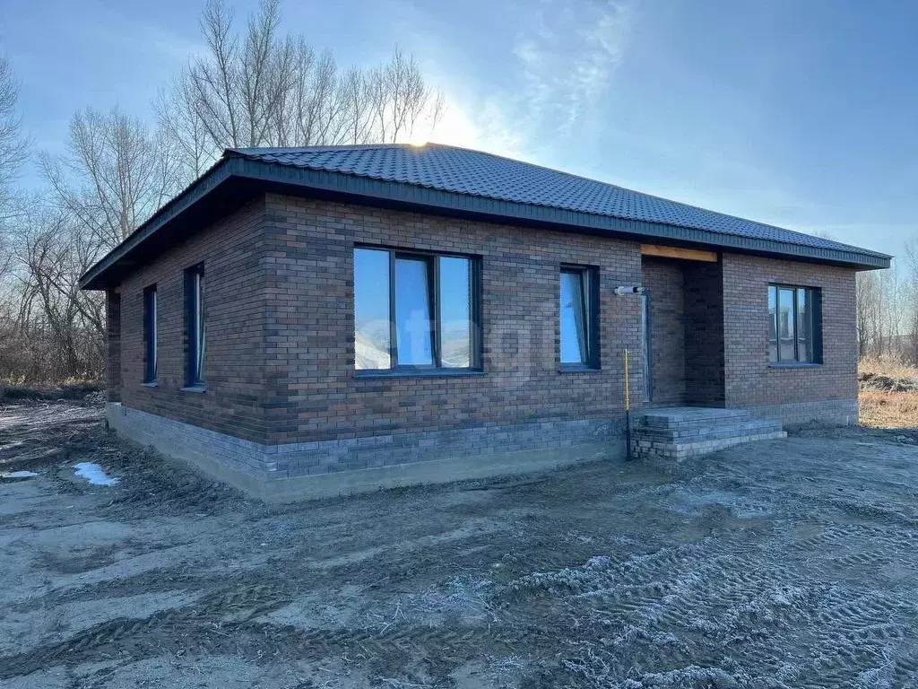 Дом в Алтайский край, Первомайский район, с. Фирсово ул. Азамата ... - Фото 1