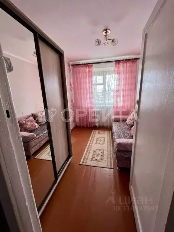 3-к кв. Тюменская область, Тюмень ул. Карла Маркса, 12 (49.6 м) - Фото 1
