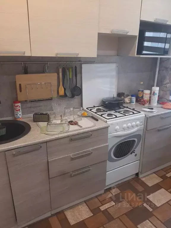 2-к кв. Вологодская область, Череповец ул. Бардина, 15 (42.0 м) - Фото 1