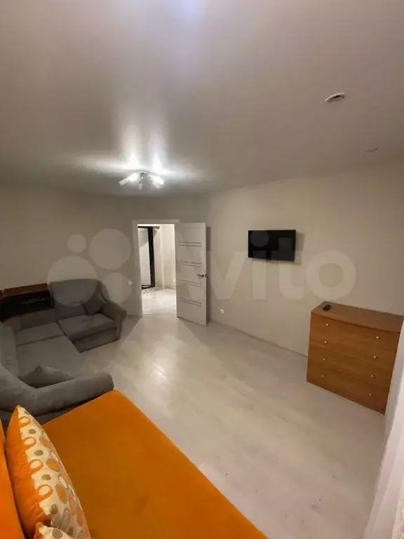 1-к. квартира, 35 м, 8/10 эт. - Фото 1