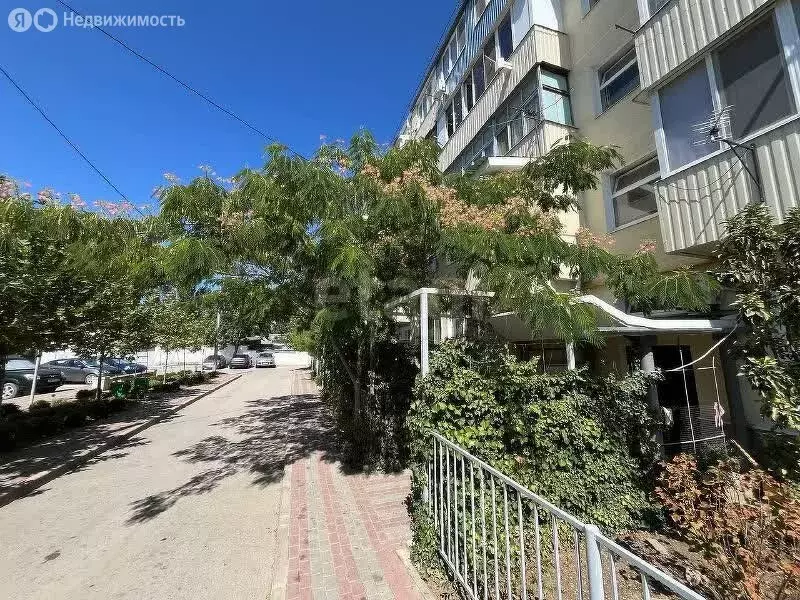 3-комнатная квартира: Феодосия, улица Федько, 103 (57.1 м) - Фото 1