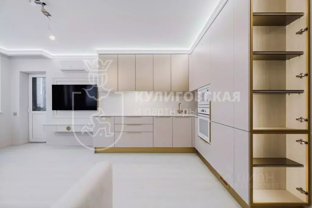 4-к кв. Свердловская область, Екатеринбург ул. Родонитовая, 20А (80.0 ... - Фото 1