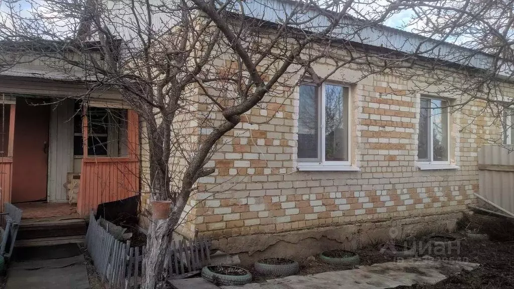 Дом в Саратовская область, Воскресенский район, Елшанское ... - Фото 1