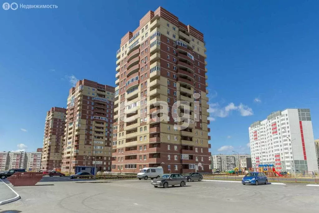 1-комнатная квартира: Тюмень, улица Монтажников, 45 (49.1 м) - Фото 1