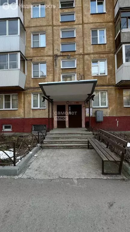 3-комнатная квартира: Златоуст, улица Машиностроителей, 40 (61 м) - Фото 1