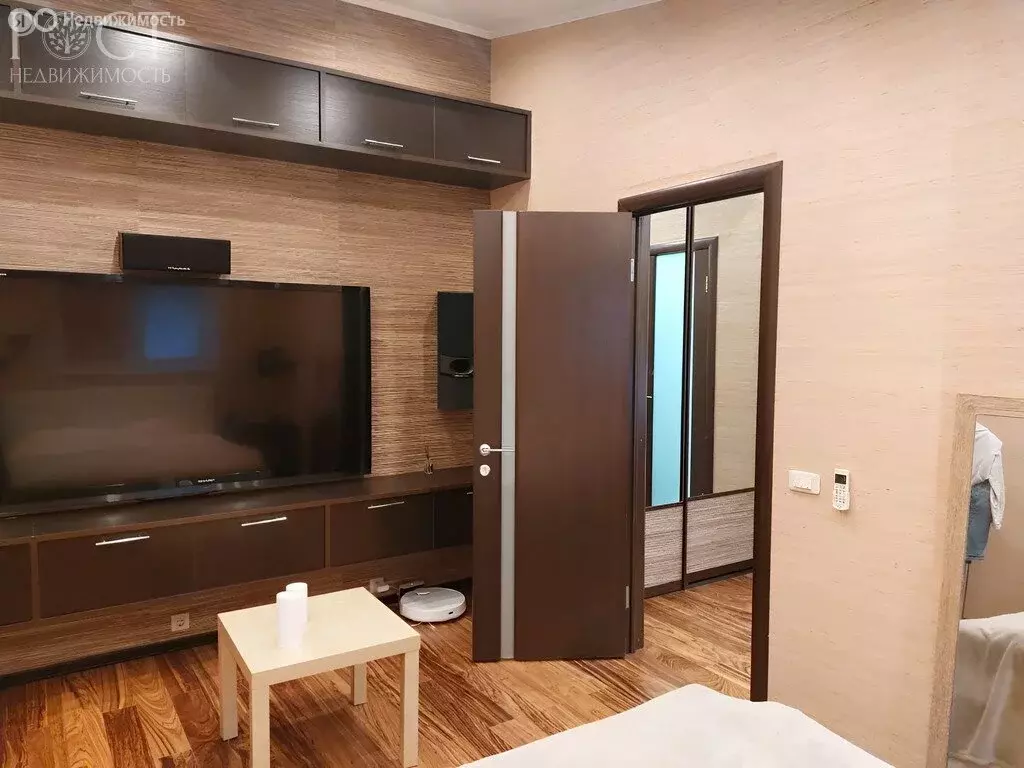 3-комнатная квартира: Сочи, улица Гагарина, 7 (64 м) - Фото 1