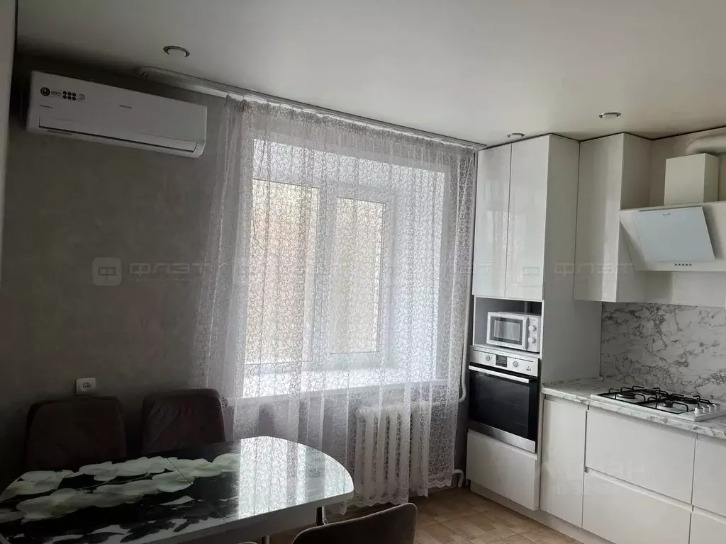 2-к кв. Татарстан, Казань ул. Толбухина, 3 (65.0 м) - Фото 1