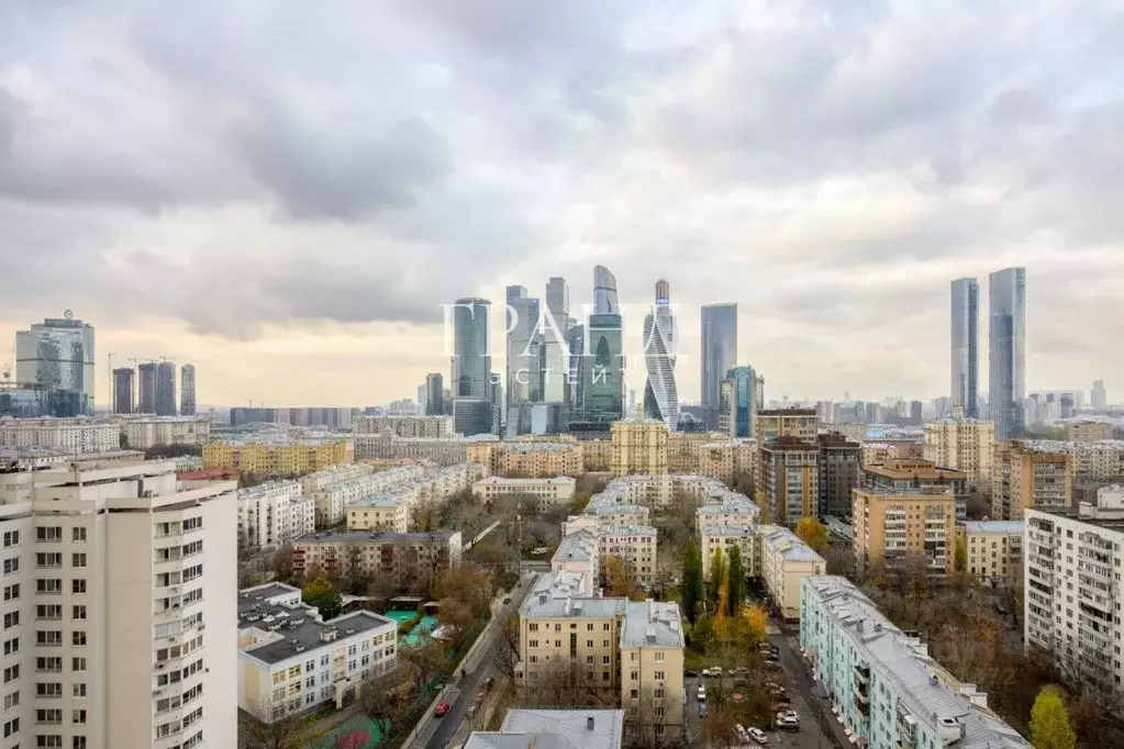 Свободной планировки кв. Москва Резервный проезд, 4 (240.0 м) - Фото 1