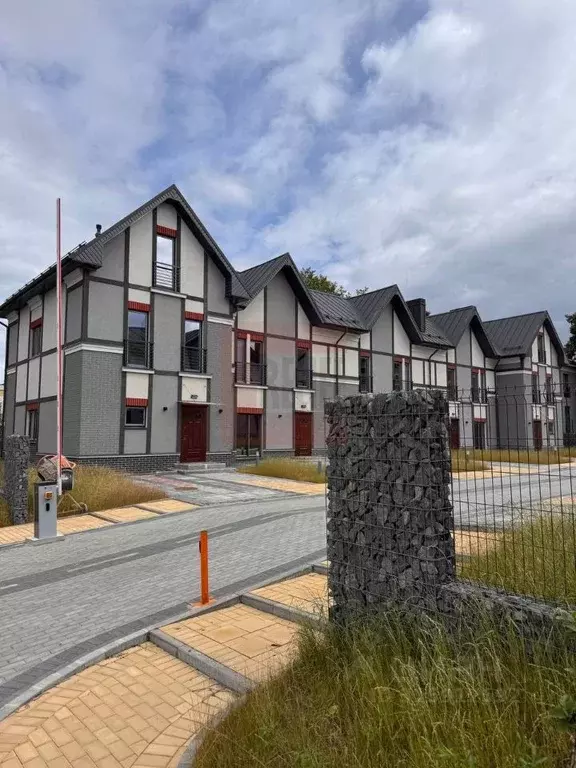 Таунхаус в Калининградская область, Пионерский Октябрьская ул., 10 ... - Фото 1