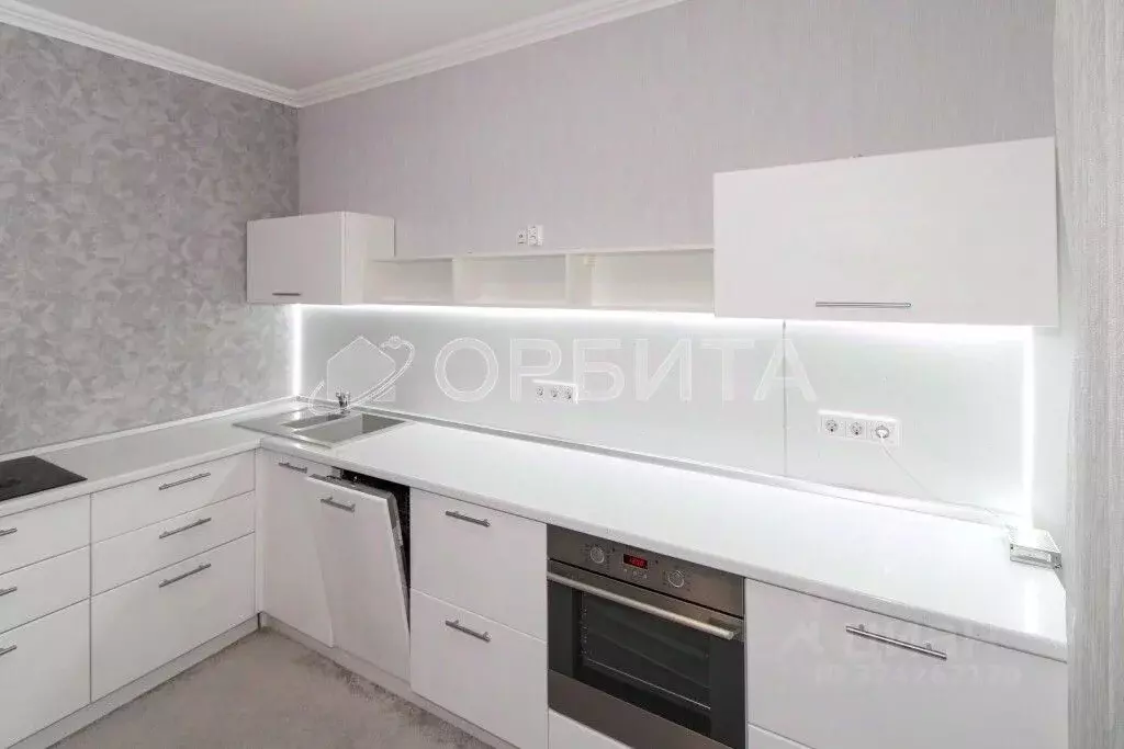 2-к кв. Тюменская область, Тюмень Ямская ул., 86 (73.1 м) - Фото 1