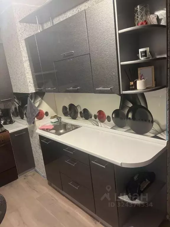 2-к кв. Ленинградская область, Тихвин 6-й мкр, 5 (51.6 м) - Фото 1