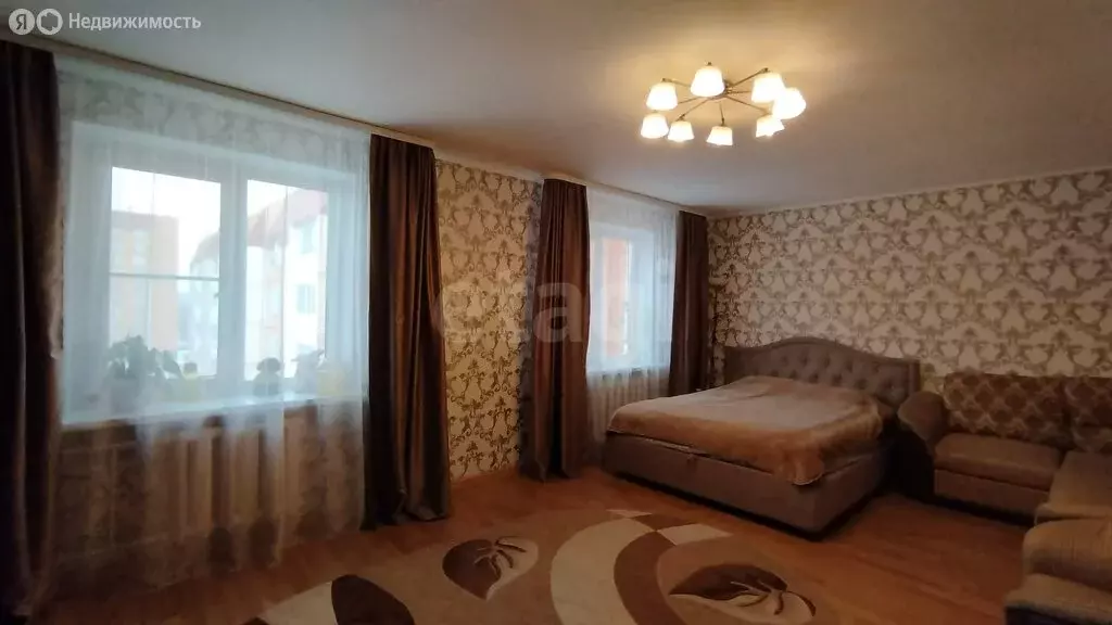 2-комнатная квартира: Кириши, Восточная улица, 24 (81.3 м) - Фото 1