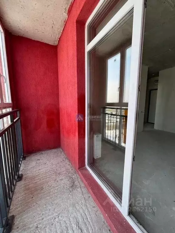 Студия Тюменская область, Тюмень ул. Краснооктябрьская, 16 (30.0 м) - Фото 1