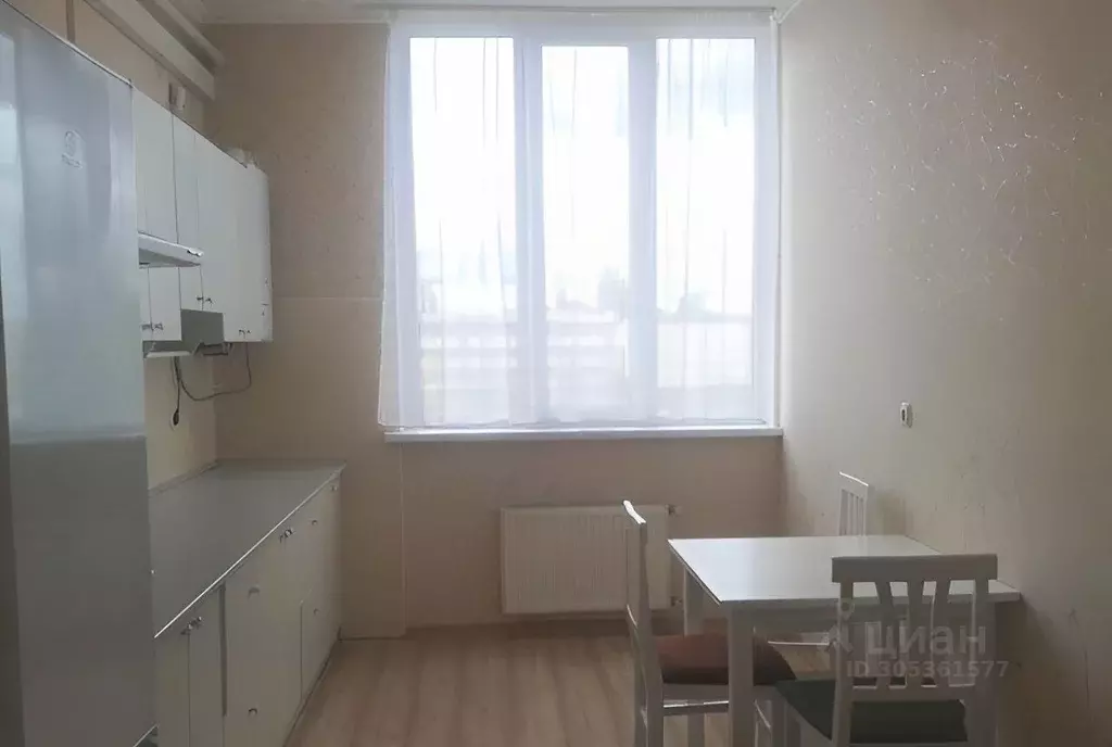 1-к кв. Крым, Симферополь ул. Тренева, 21 (50.0 м) - Фото 0