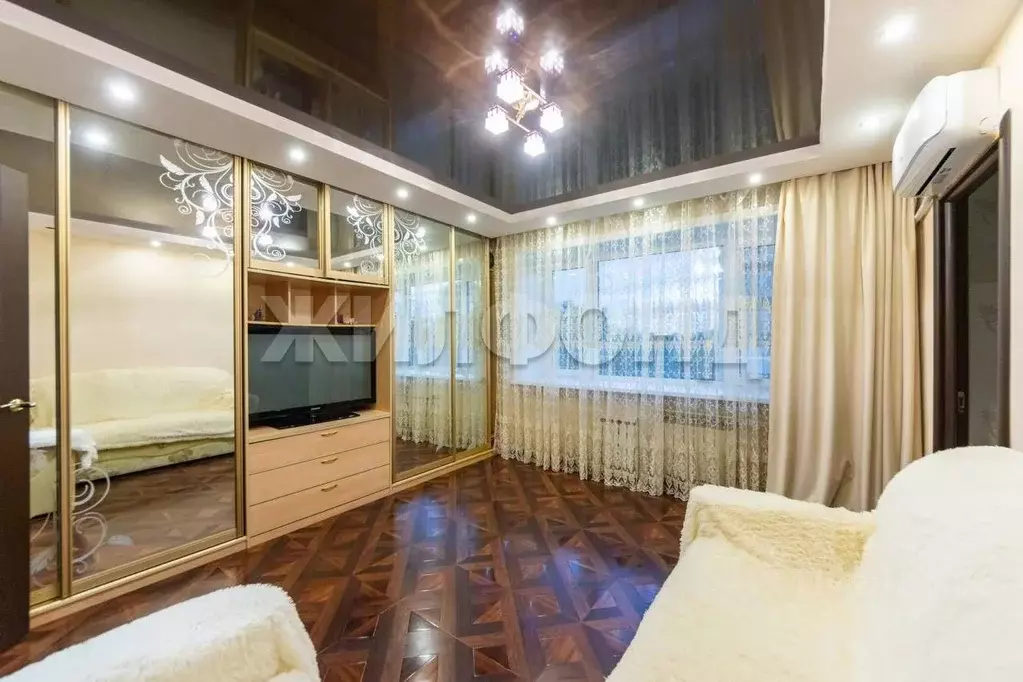 3-к кв. Хабаровский край, Хабаровск ул. Орджоникидзе, 12Б (55.1 м) - Фото 0