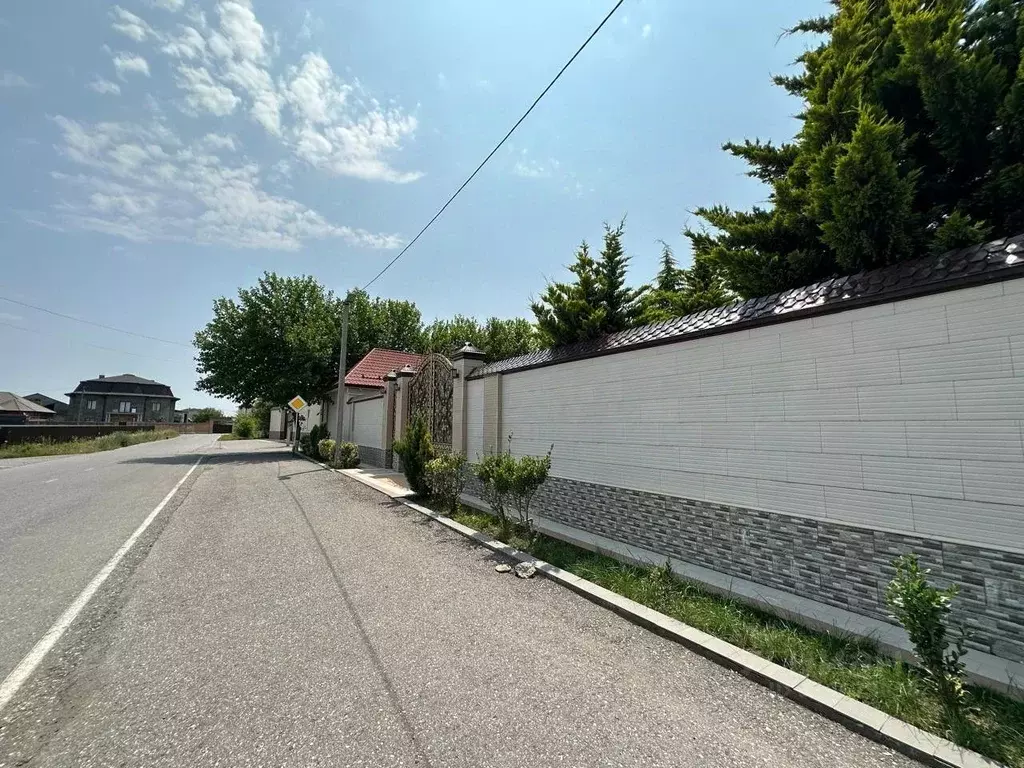 Дом в Чеченская республика, Аргун ул. А. Митаева, 74 (400 м) - Фото 1