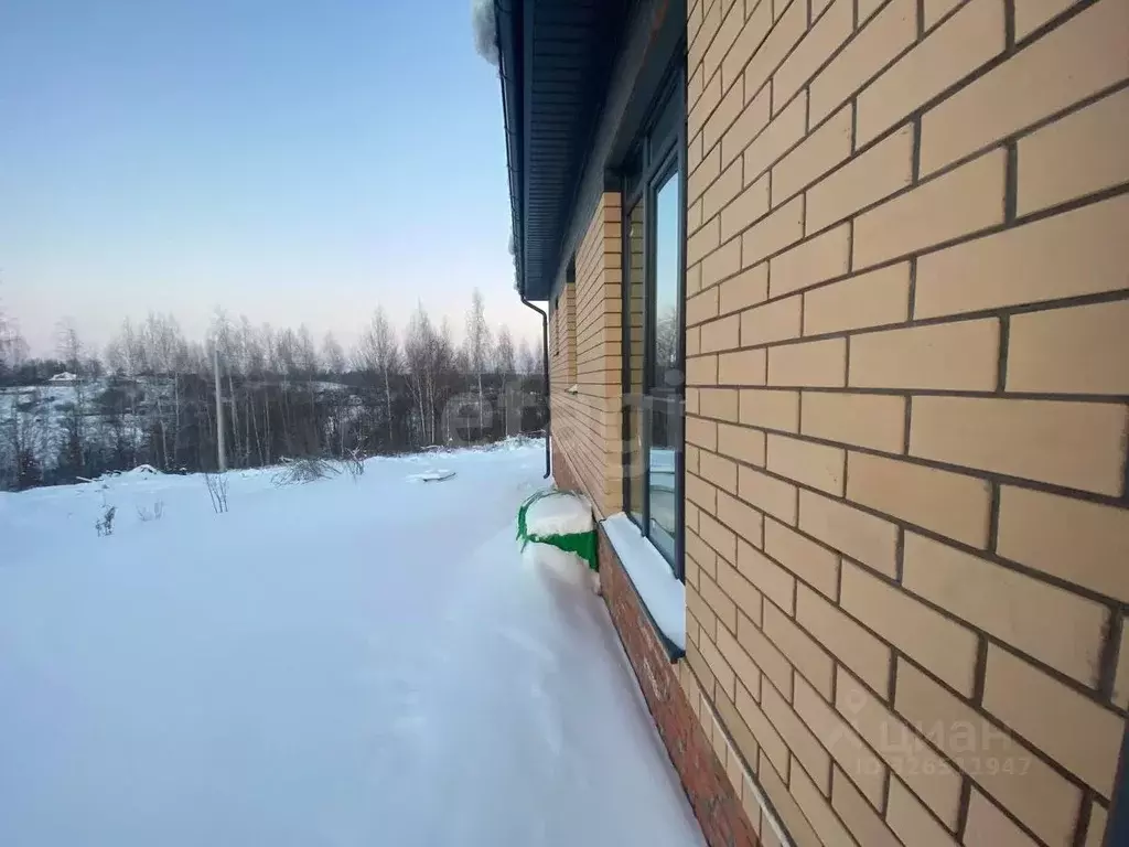 Дом в Курская область, Курский район, Нижнемедведицкий сельсовет, д. ... - Фото 1