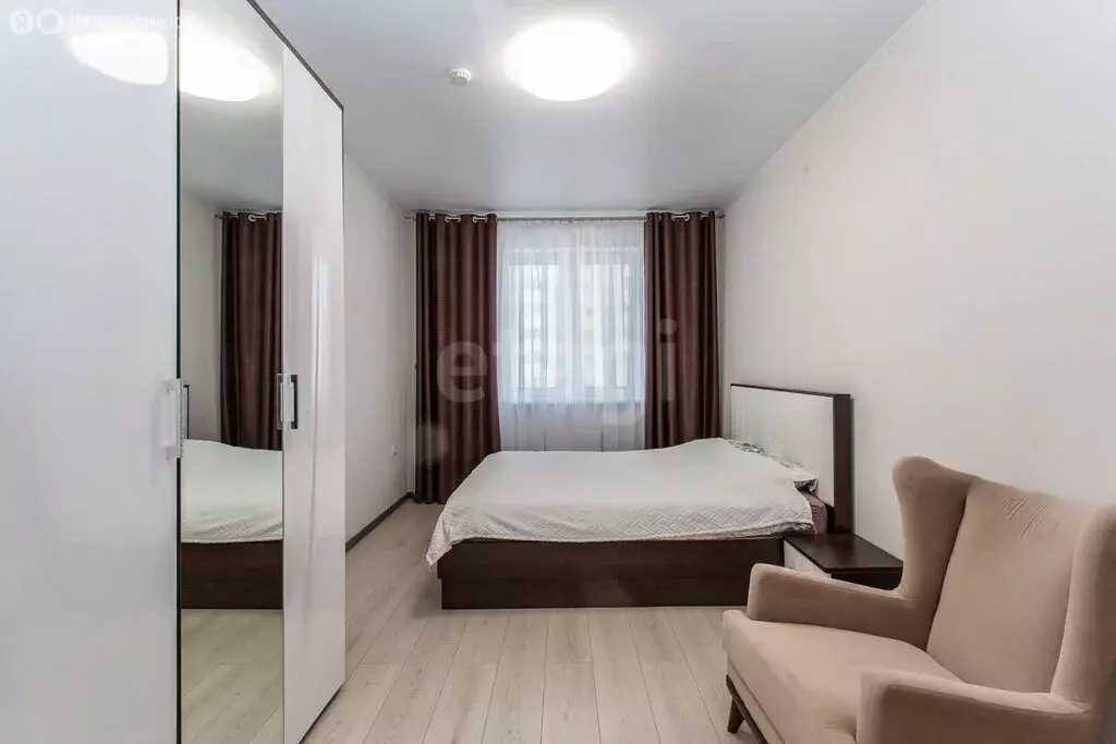 2-комнатная квартира: Тобольск, 15-й микрорайон, 11 (63 м) - Фото 2