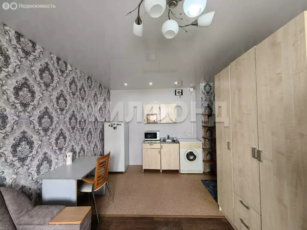 1-комнатная квартира: Барнаул, улица Сухэ-Батора, 20к2 (23 м) - Фото 0