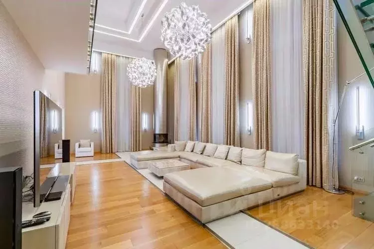 Дом в Ленинградская область, Всеволожск просп. Некрасова (2000 м) - Фото 1