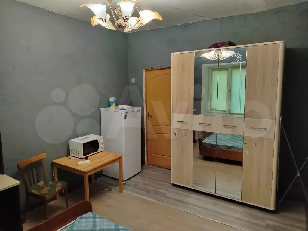 Комната 13,4 м в 5-к., 2/5 эт. - Фото 1