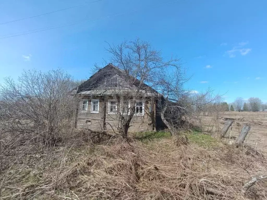 Дом в Вологодская область, Харовский муниципальный округ, д. Большая ... - Фото 1