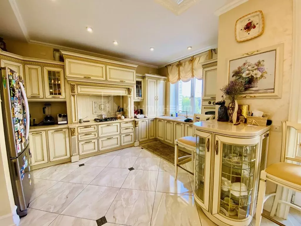 4-к кв. Владимирская область, Ковров Славянская ул., 31 (200.0 м) - Фото 1