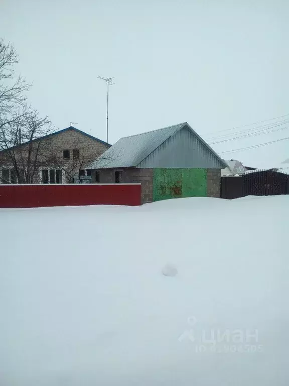 Дом в Башкортостан, Буздякский сельсовет, с. Восточное  (60 м) - Фото 1